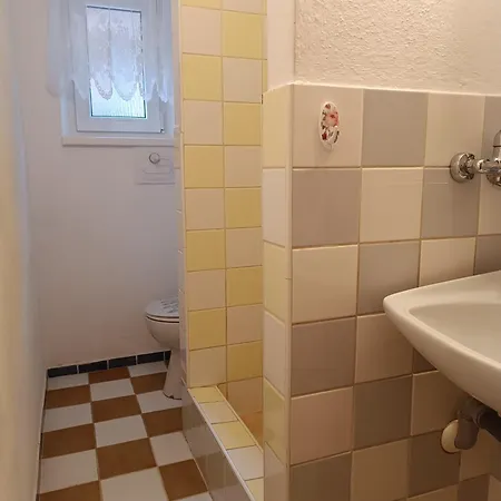 Domcek Pri Vodopade *