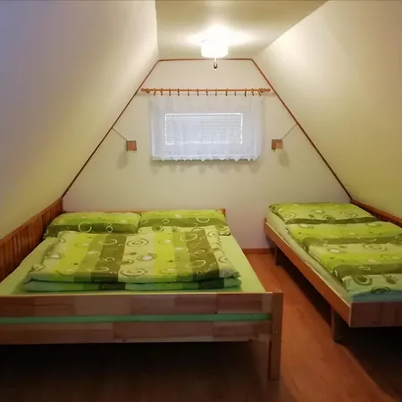 Nyaraló Domcek Pri Vodopade