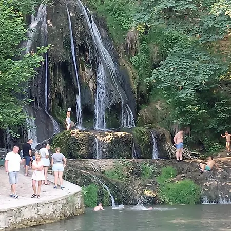 Nyaraló Domcek Pri Vodopade *