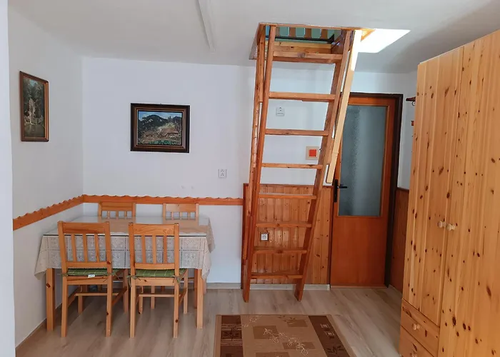 Domcek Pri Vodopade * Lúčky